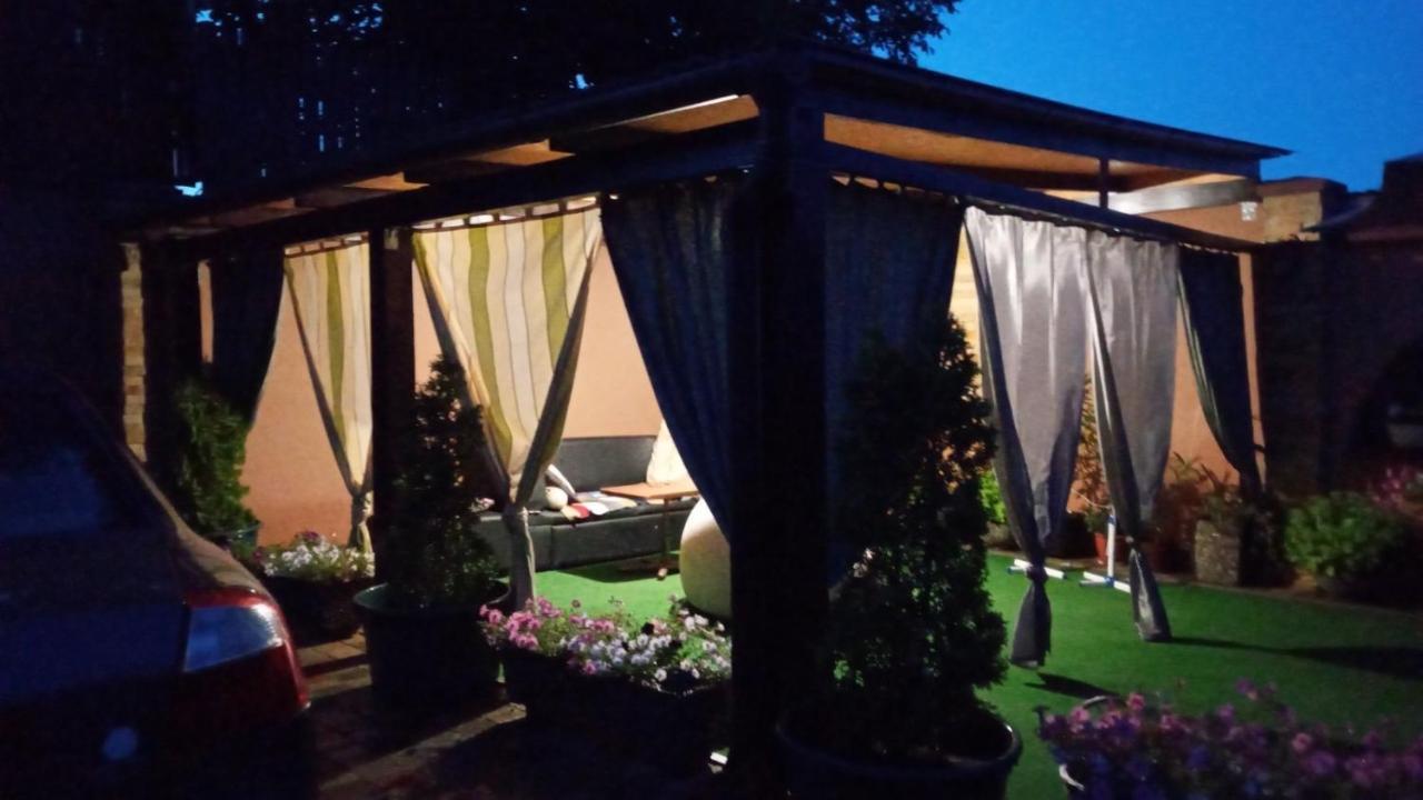 Guest House Zhanna Berehove  Ngoại thất bức ảnh