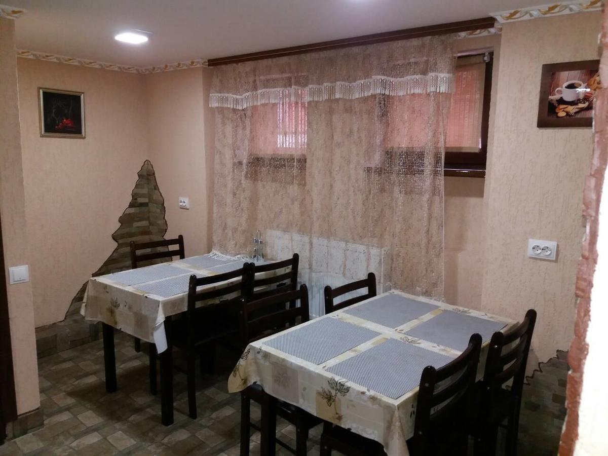 Guest House Zhanna Berehove  Ngoại thất bức ảnh